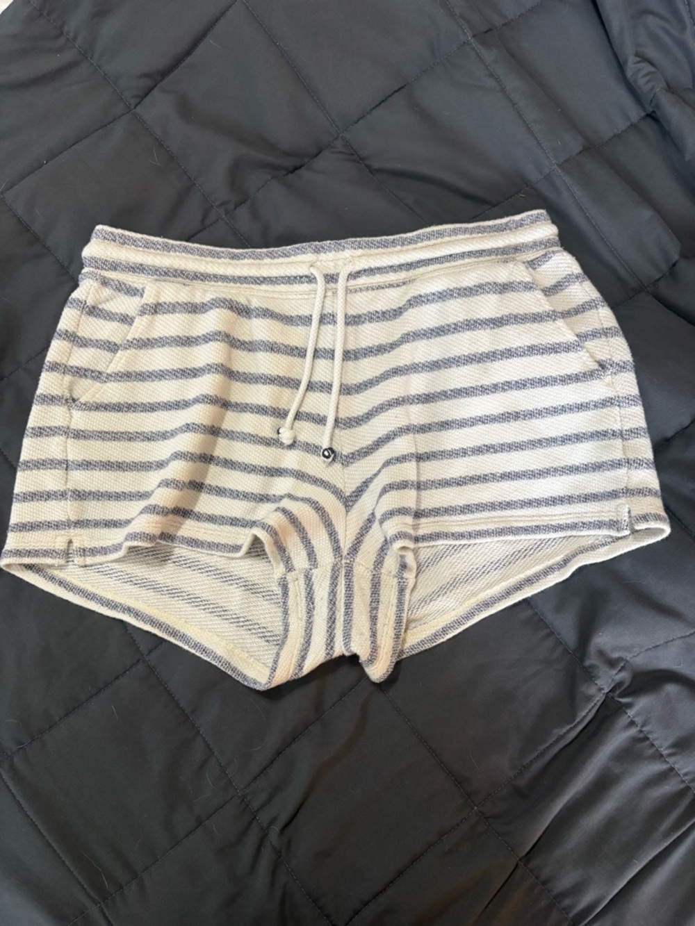 Old Navy Striped Knit Athletic Shorts - Cream & Gray